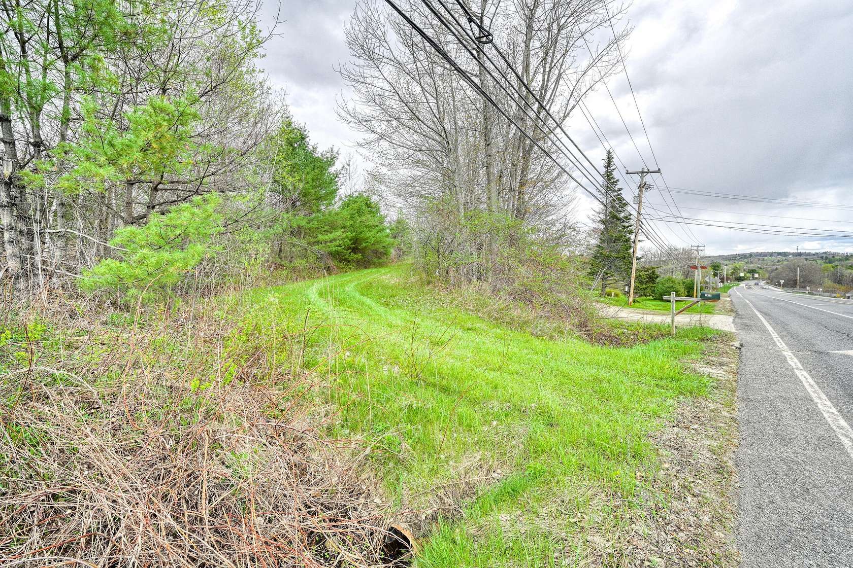 3.1 Acres of Residential Land for Sale in Winthrop, Maine