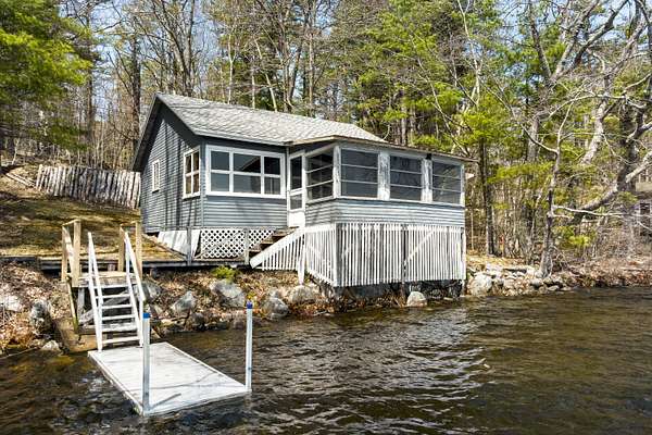 3.2 Acres of Land with Home for Sale in Damariscotta, Maine