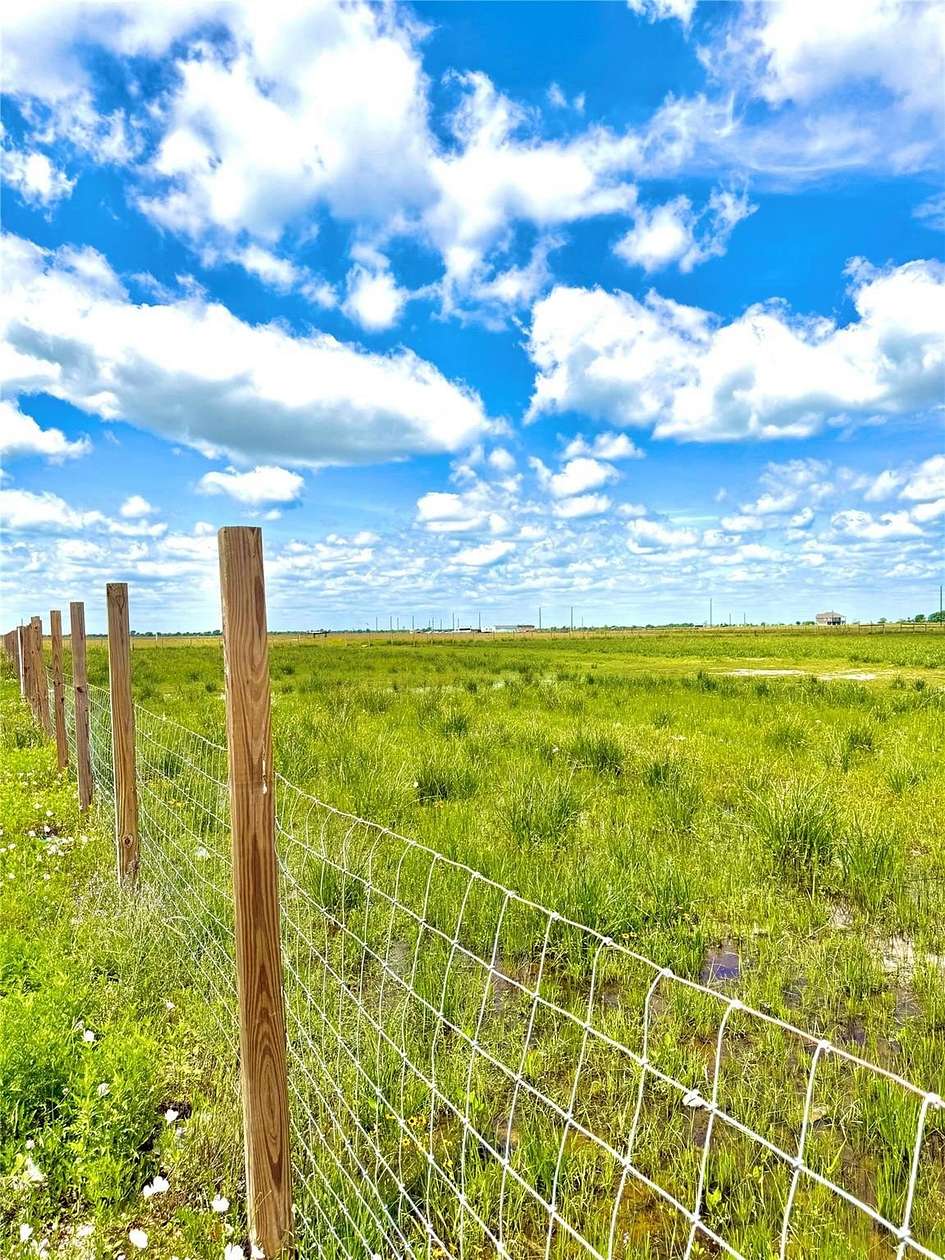 11.4 Acres of Land for Sale in Eagle Lake, Texas
