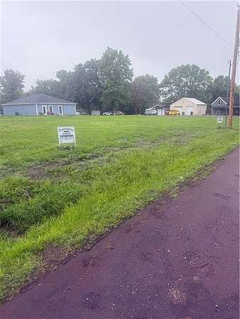0.35 Acres of Residential Land for Sale in East Lynne, Missouri