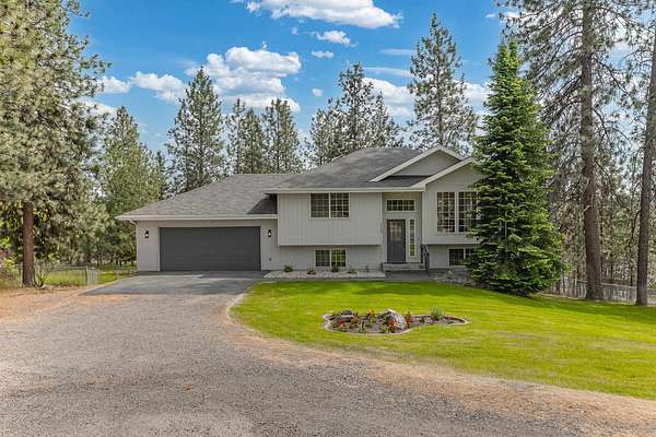 1.6 Acres of Land with Home for Sale in Nine Mile Falls, Washington