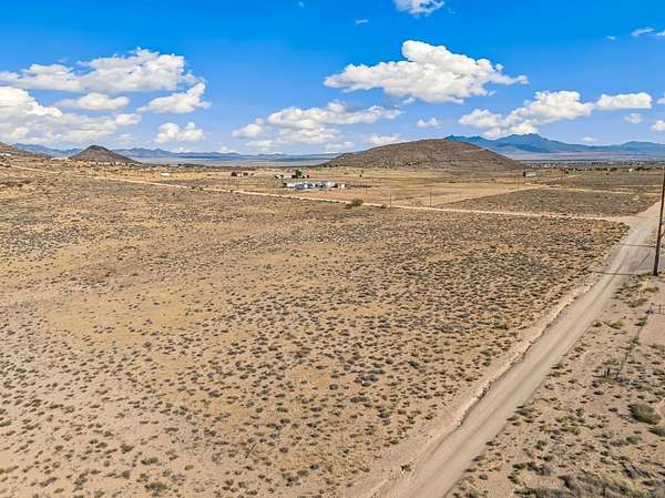 8 Acres of Residential Land for Sale in Kingman, Arizona