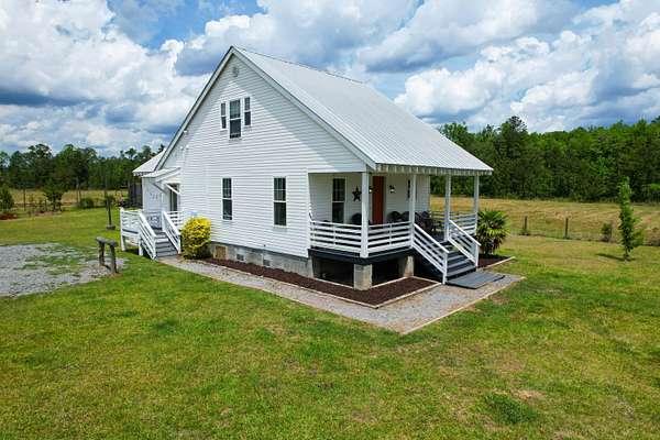 23 Acres of Land with Home for Sale in Jamestown, South Carolina