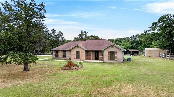 2.15 Acres of Land with Home for Sale in Kemp, Texas
