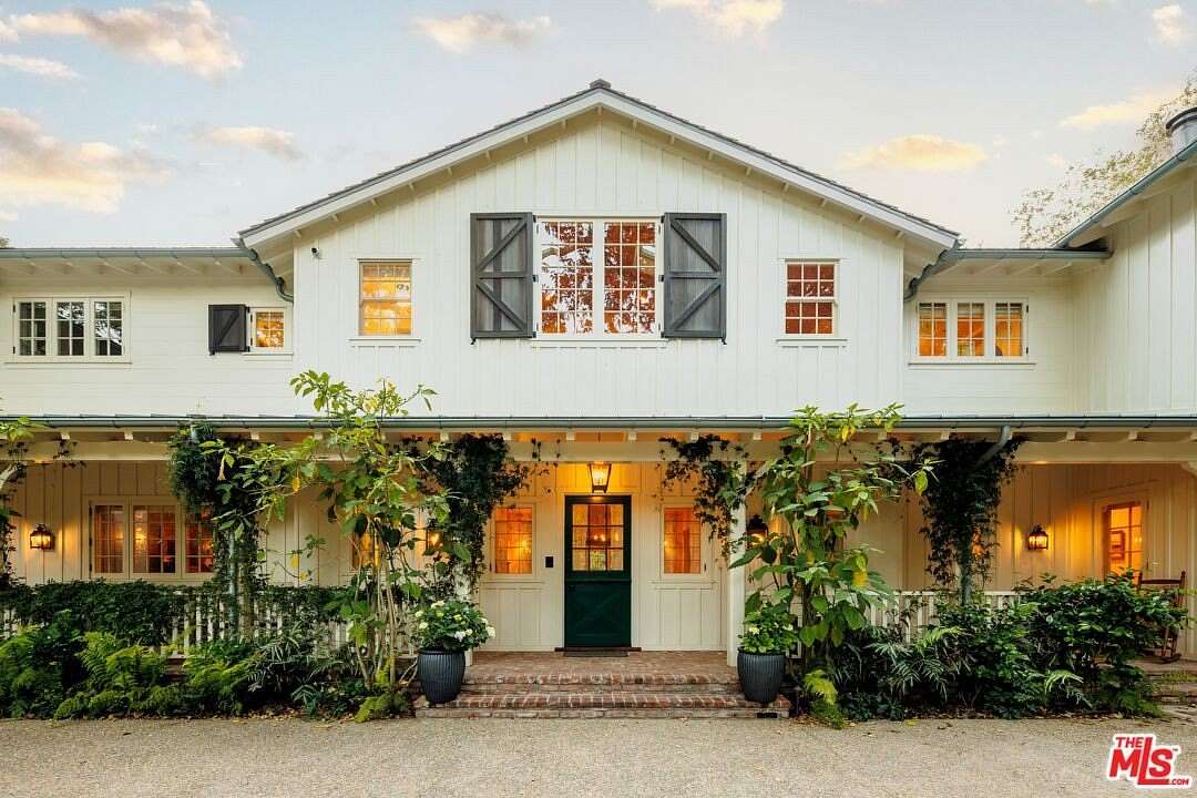 8.6 Acres of Land with Home for Sale in Los Angeles, California