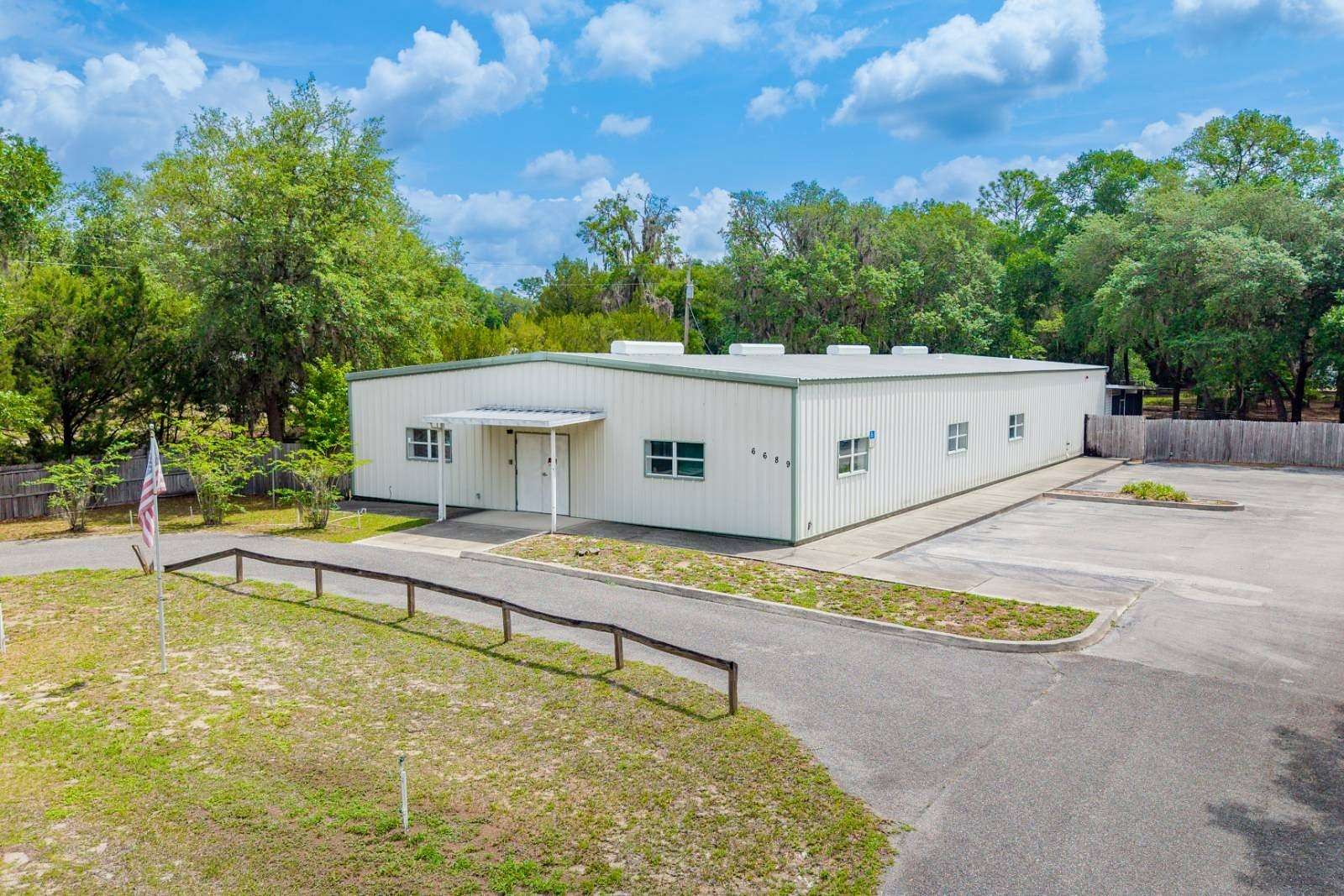 1.7 Acres of Improved Mixed-Use Land for Sale in Keystone Heights, Florida