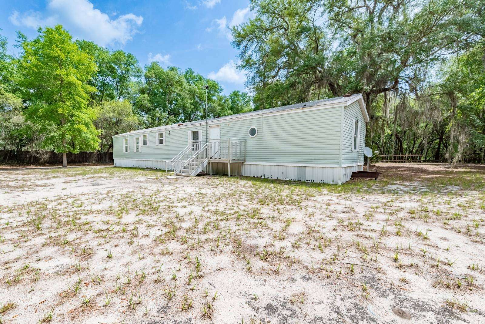 13.5 Acres of Land with Home for Sale in Keystone Heights, Florida