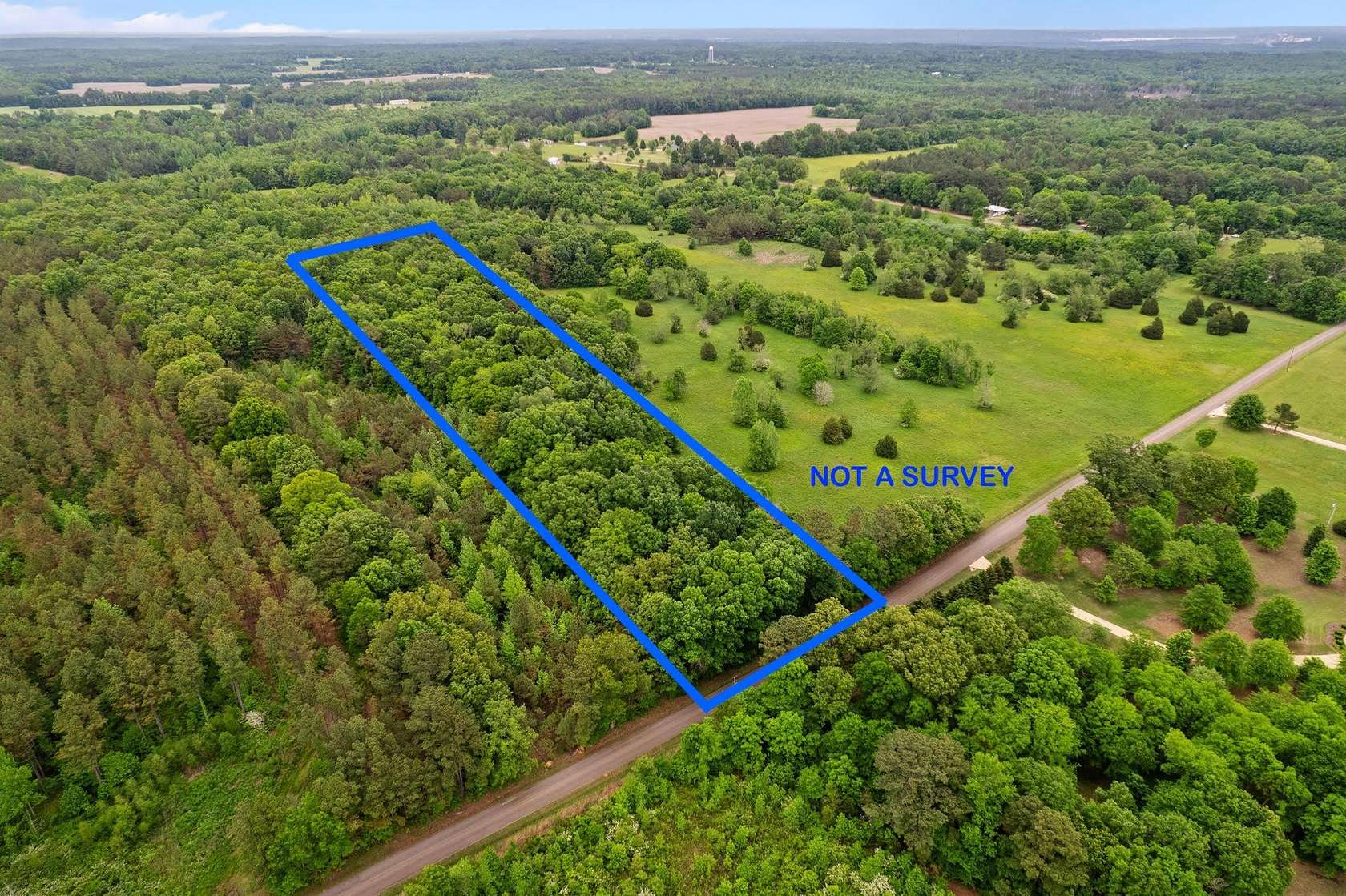 5 Acres of Residential Land for Sale in Michie, Tennessee