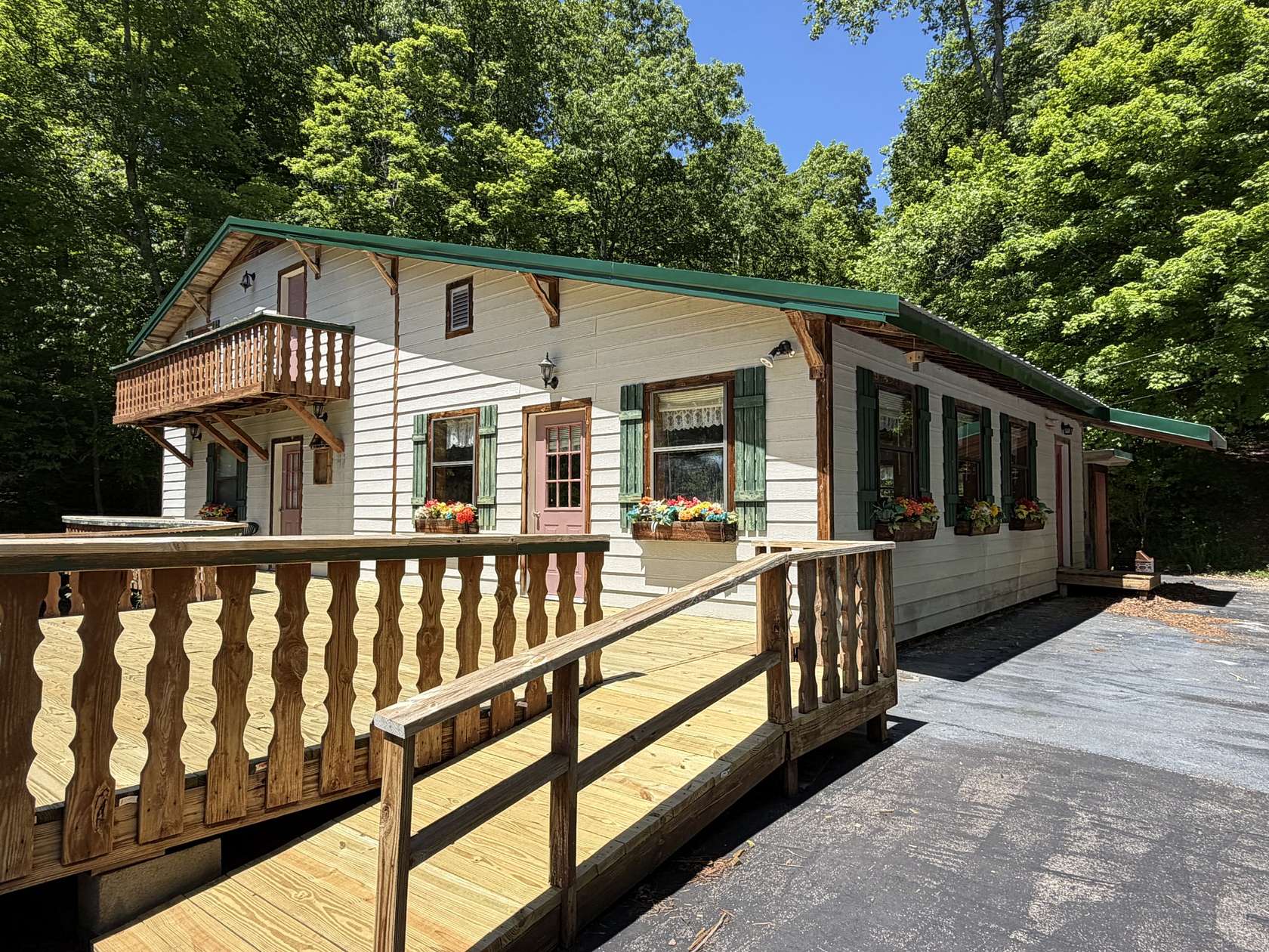 3 Acres of Improved Mixed-Use Land for Sale in Hohenwald, Tennessee