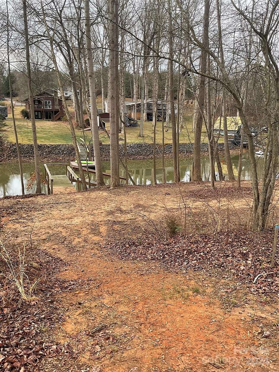 1.4 Acres of Residential Land for Sale in Sherrills Ford, North Carolina