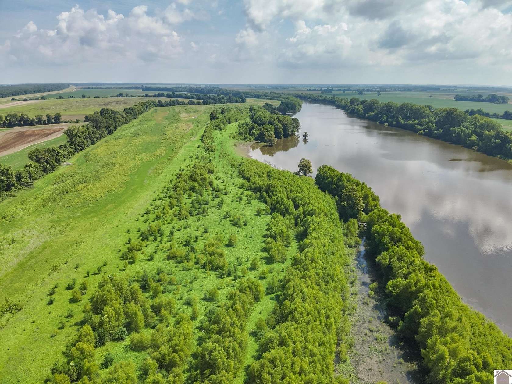 424 Acres of Land for Sale in Hickman, Kentucky