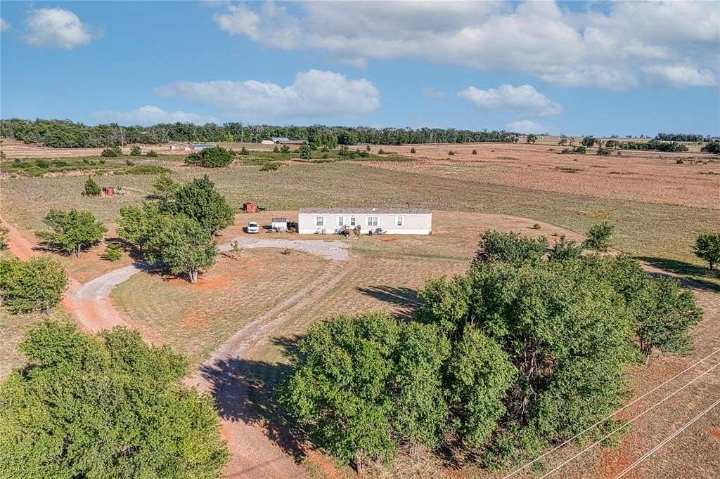 17.8 Acres of Land with Home for Sale in Dill City, Oklahoma