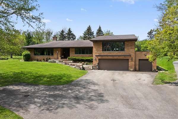 5 Acres of Land with Home for Sale in North Barrington, Illinois