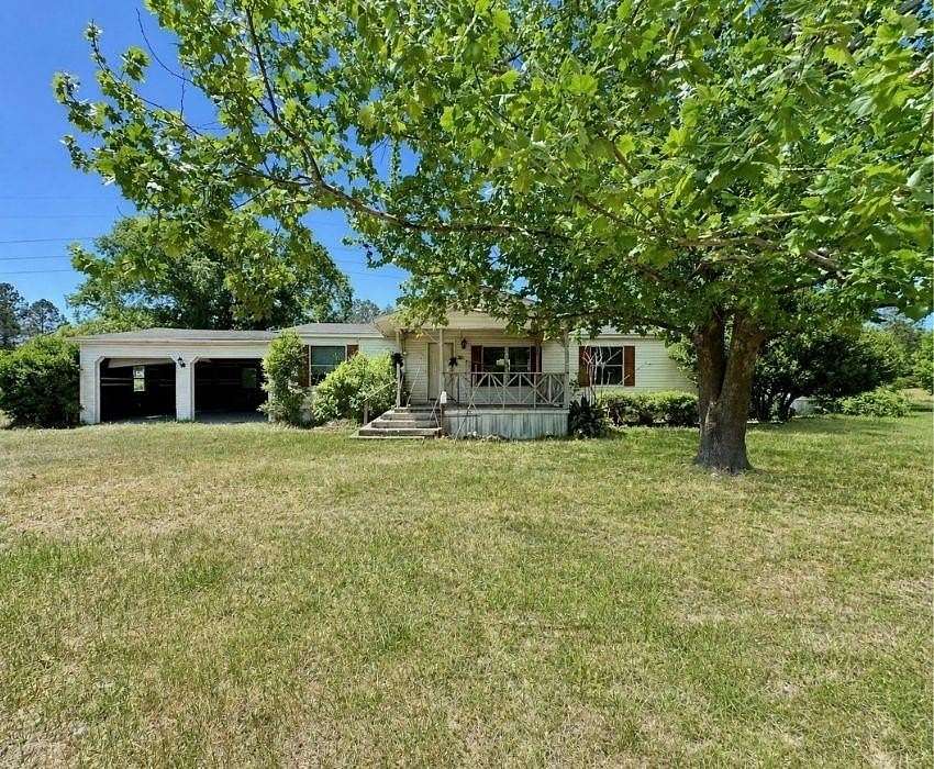 1.53 Acres of Land with Home for Sale in Waycross, Georgia