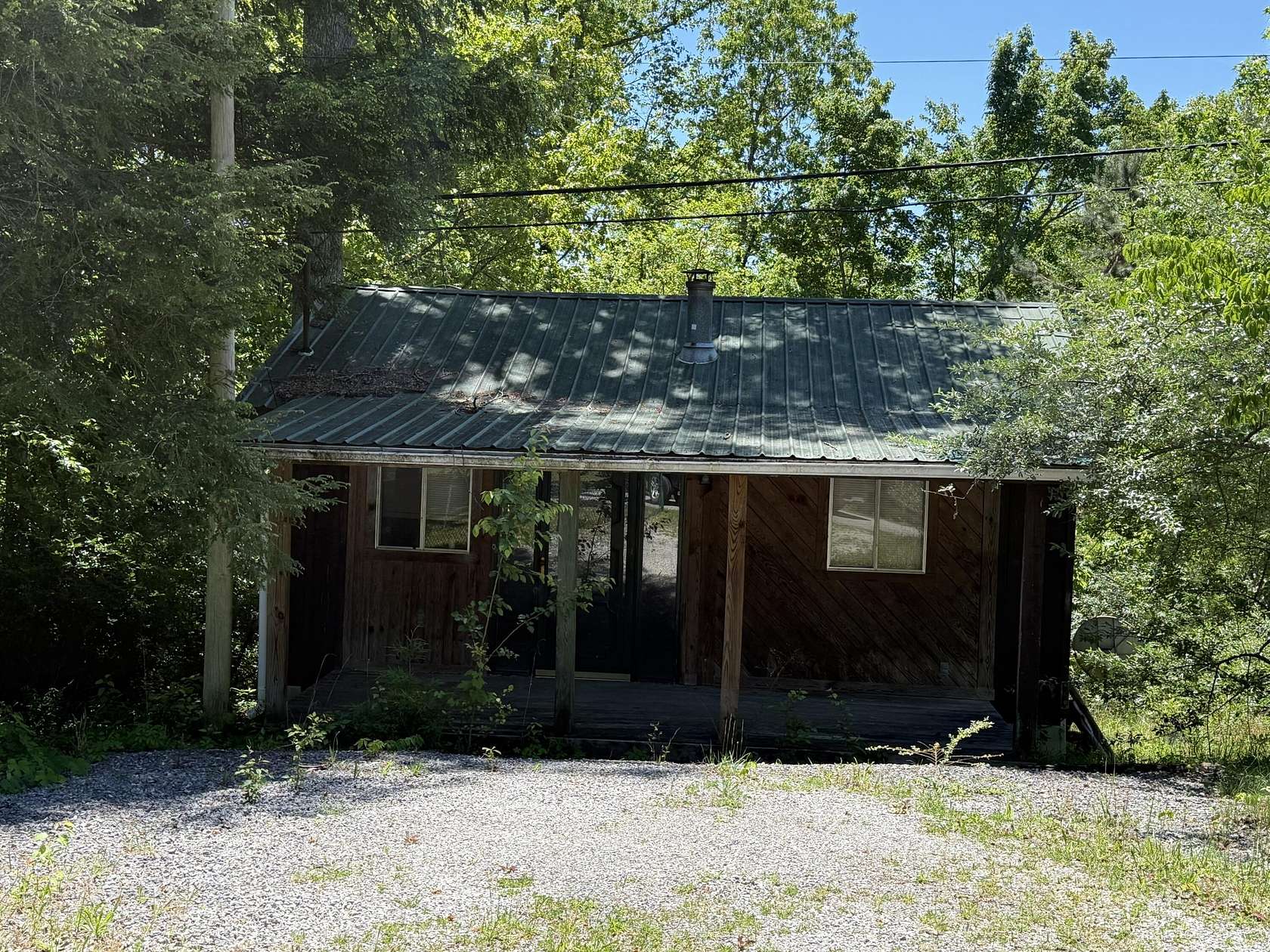 5 Acres of Land with Home for Sale in London, Kentucky
