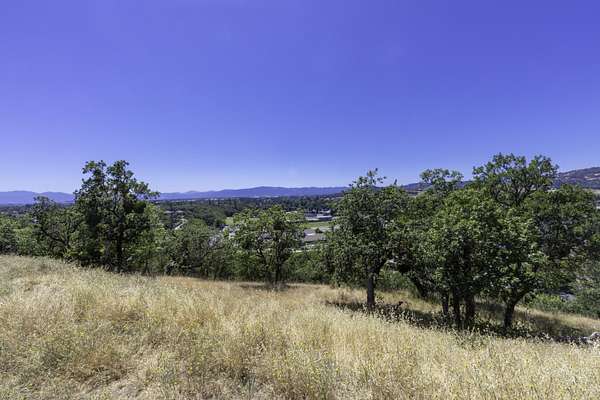 0.33 Acres of Residential Land for Sale in Eagle Point, Oregon