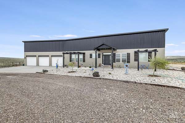 39.3 Acres of Land with Home for Sale in Rogerson, Idaho