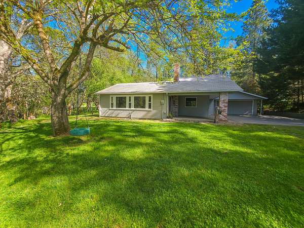 2 Acres of Land with Home for Sale in Grants Pass, Oregon