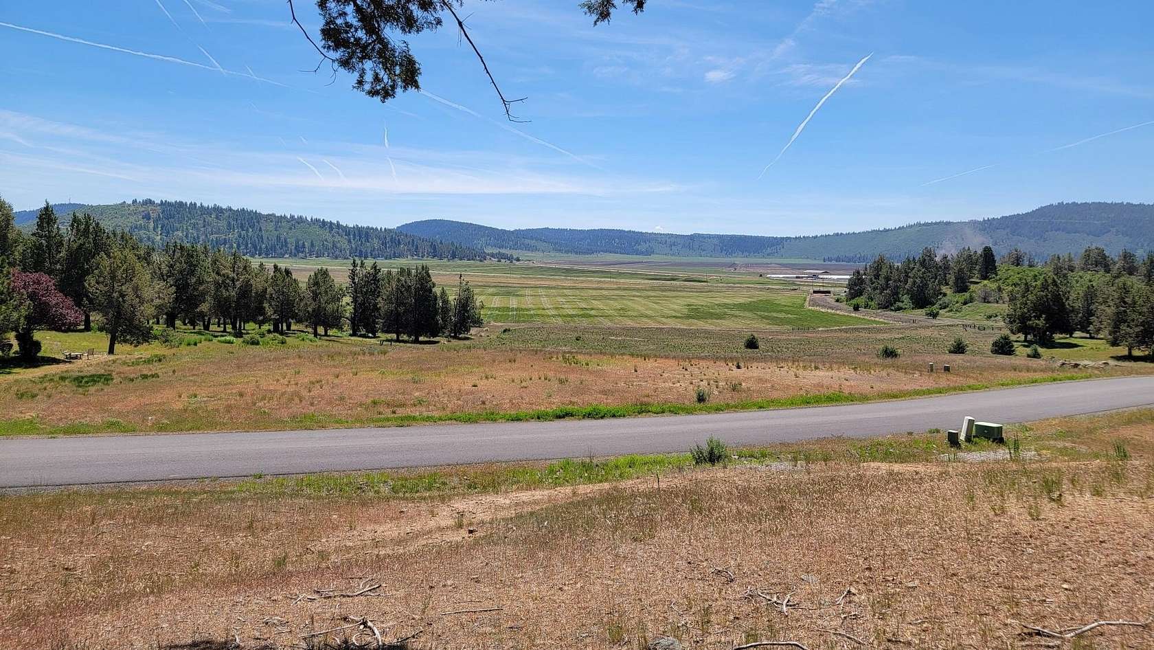 0.9 Acres of Residential Land for Sale in Klamath Falls, Oregon
