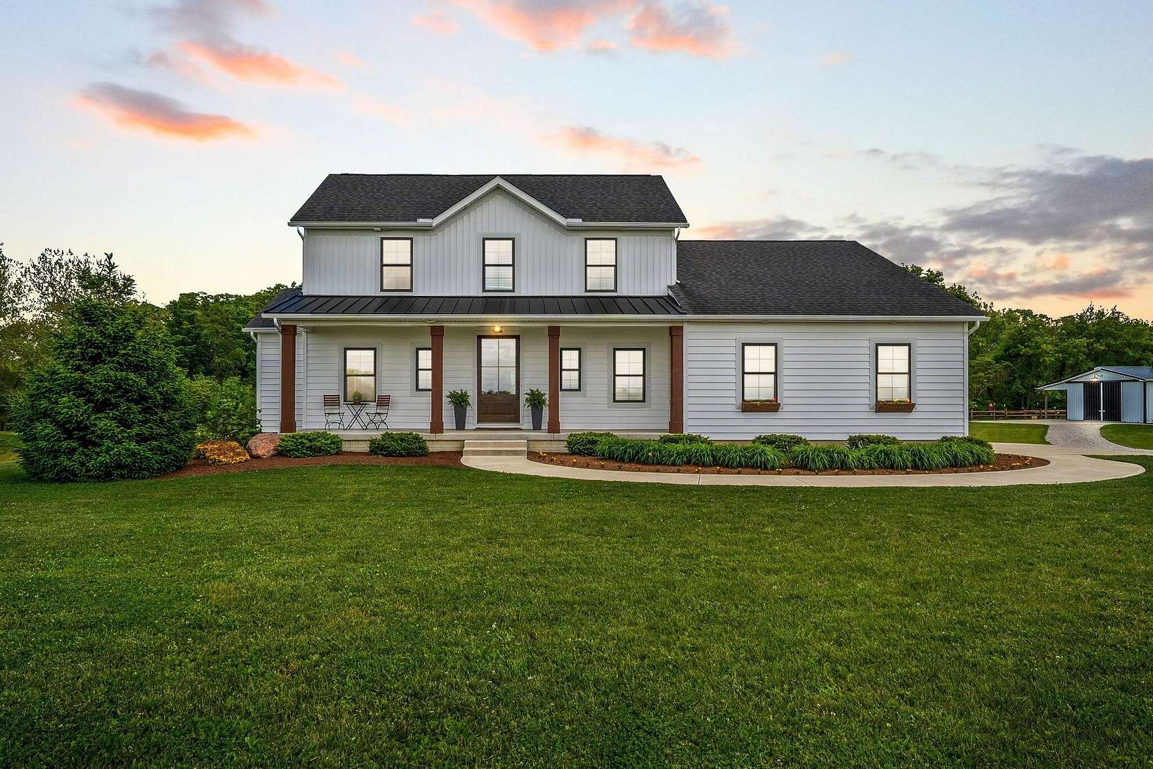 11.4 Acres of Recreational Land with Home for Sale in Circleville, Ohio