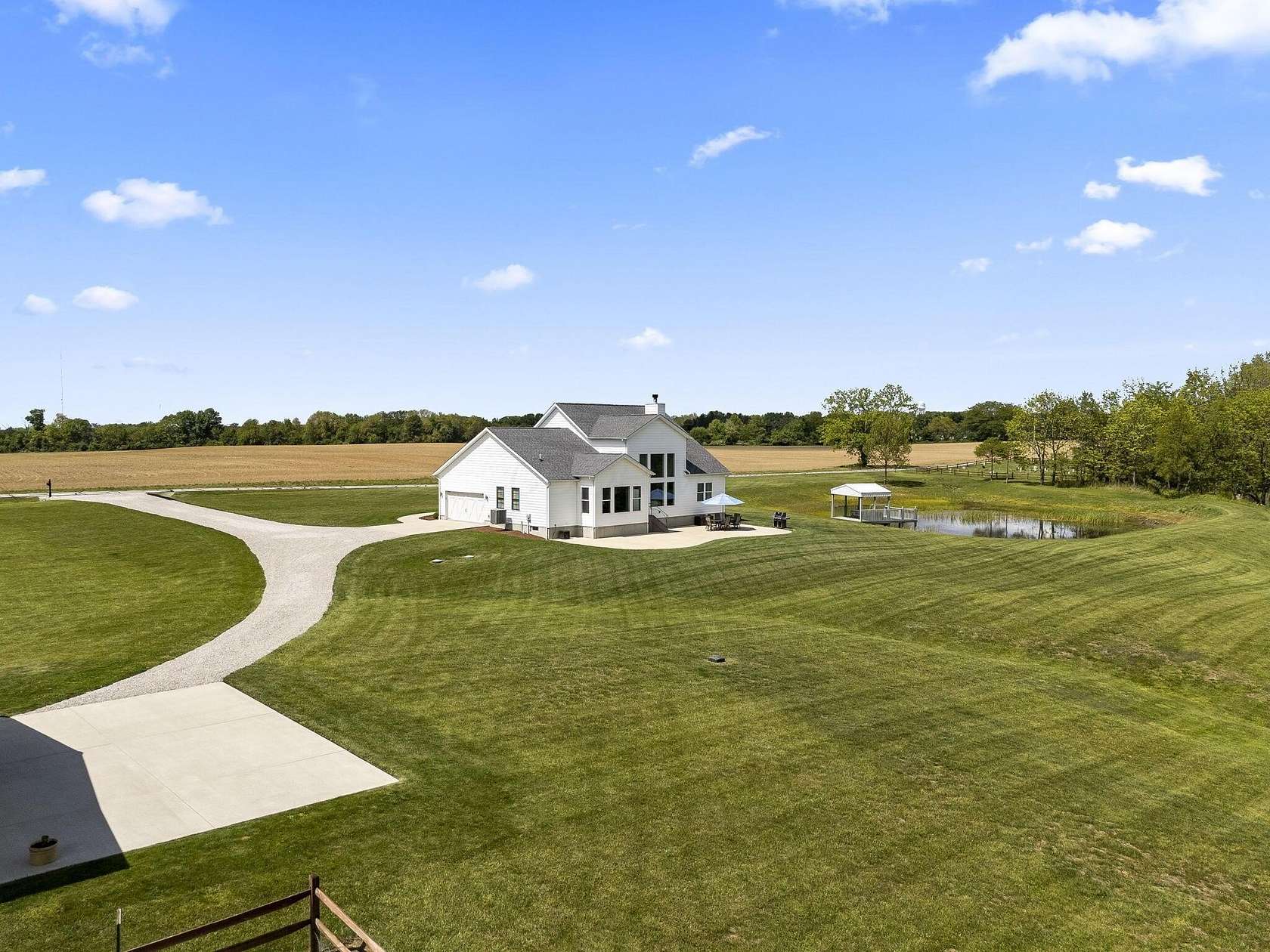 11.4 Acres of Recreational Land with Home for Sale in Circleville, Ohio