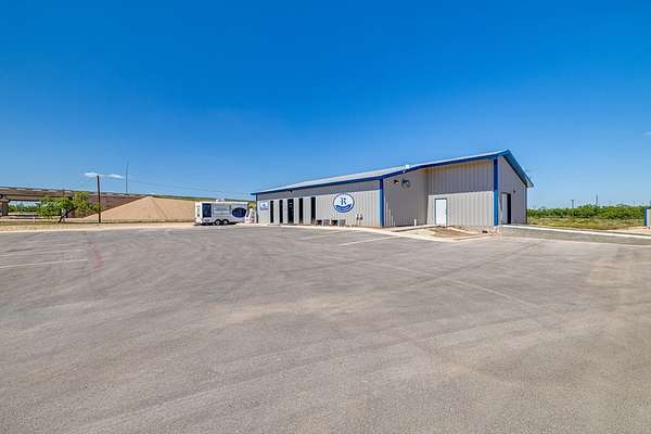 2.89 Acres of Improved Commercial Land for Sale in San Angelo, Texas