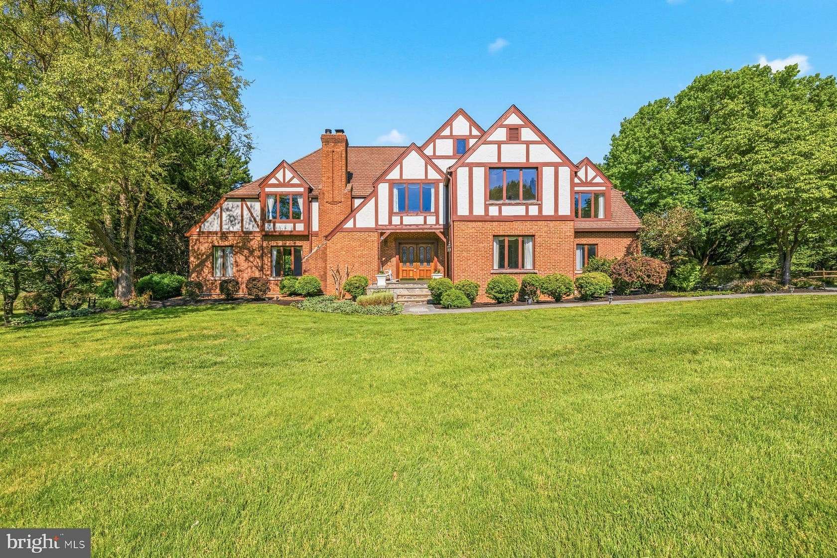 2 Acres of Land with Home for Sale in North Potomac, Maryland