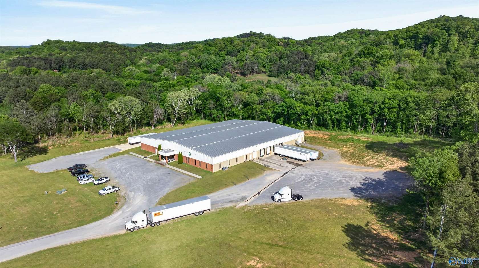10.2 Acres of Improved Commercial Land for Sale in Fort Payne, Alabama
