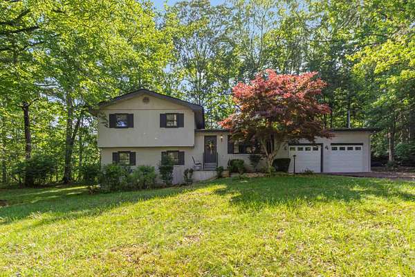 1.57 Acres of Land with Home for Sale in Corbin, Kentucky