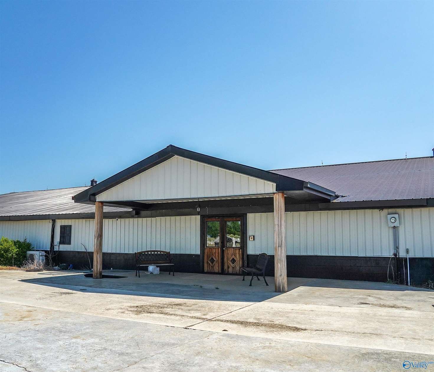 8.5 Acres of Improved Commercial Land for Sale in Elkmont, Alabama