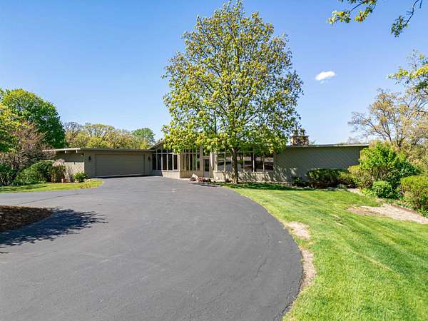 2.66 Acres of Land with Home for Sale in Rockford, Illinois