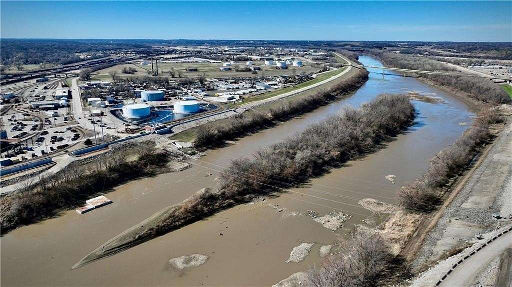 18 Acres of Mixed-Use Land for Sale in Kansas City, Kansas