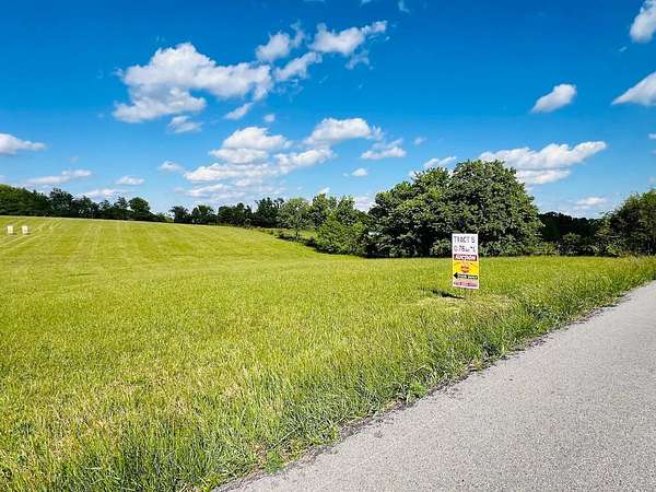 0.76 Acres of Residential Land for Auction in Russell Springs, Kentucky