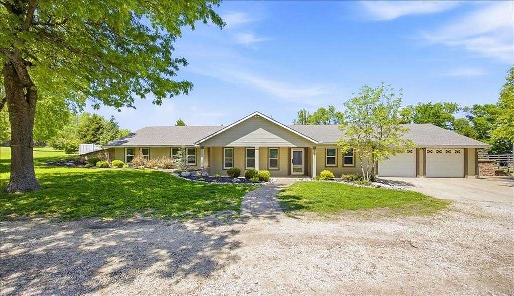 2 Acres of Land with Home for Sale in Bucyrus, Kansas