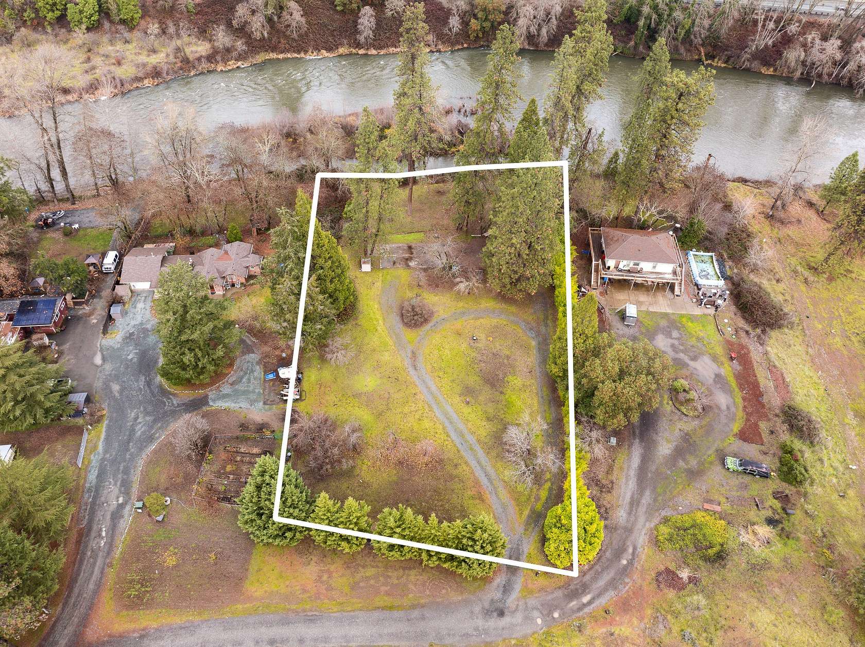 1.2 Acres of Land for Sale in Grants Pass, Oregon