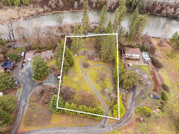 1.2 Acres of Land for Sale in Grants Pass, Oregon