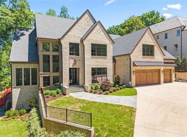 1.5 Acres of Land with Home for Sale in Atlanta, Georgia
