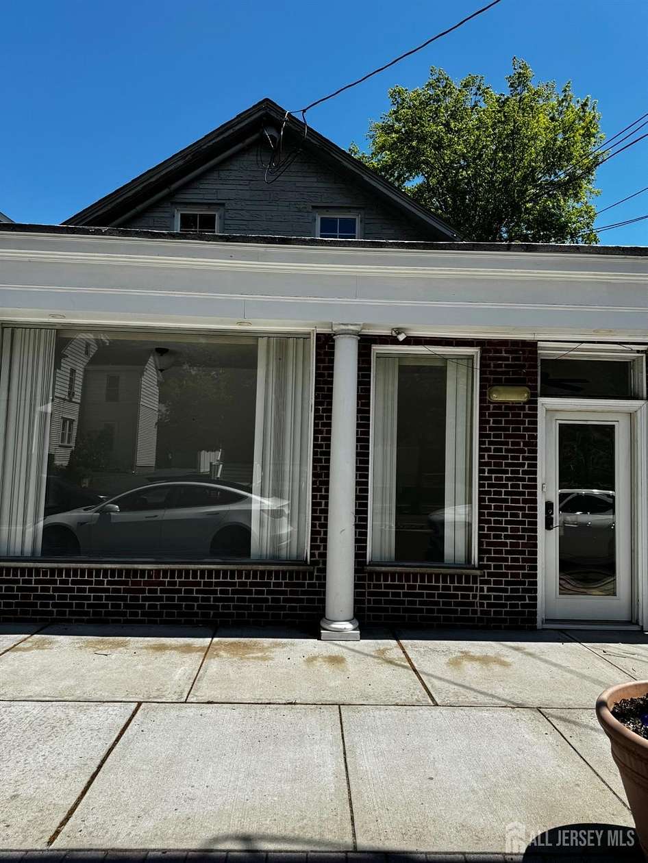 0.11 Acres of Mixed-Use Land for Sale in Metuchen, New Jersey
