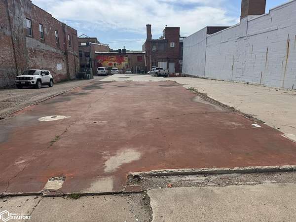 0.14 Acres of Commercial Land for Sale in Ottumwa, Iowa