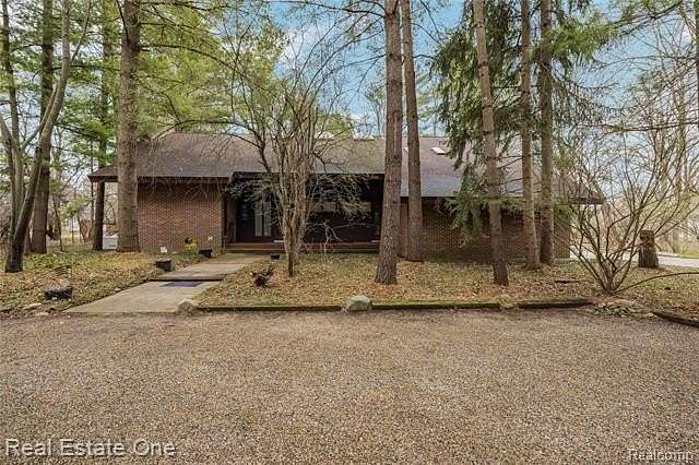1.67 Acres of Land with Home for Sale in Southfield Township, Michigan