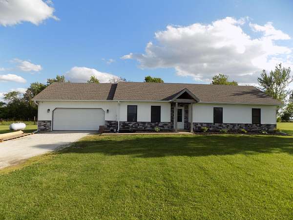 3.1 Acres of Land with Home for Sale in Centralia, Missouri