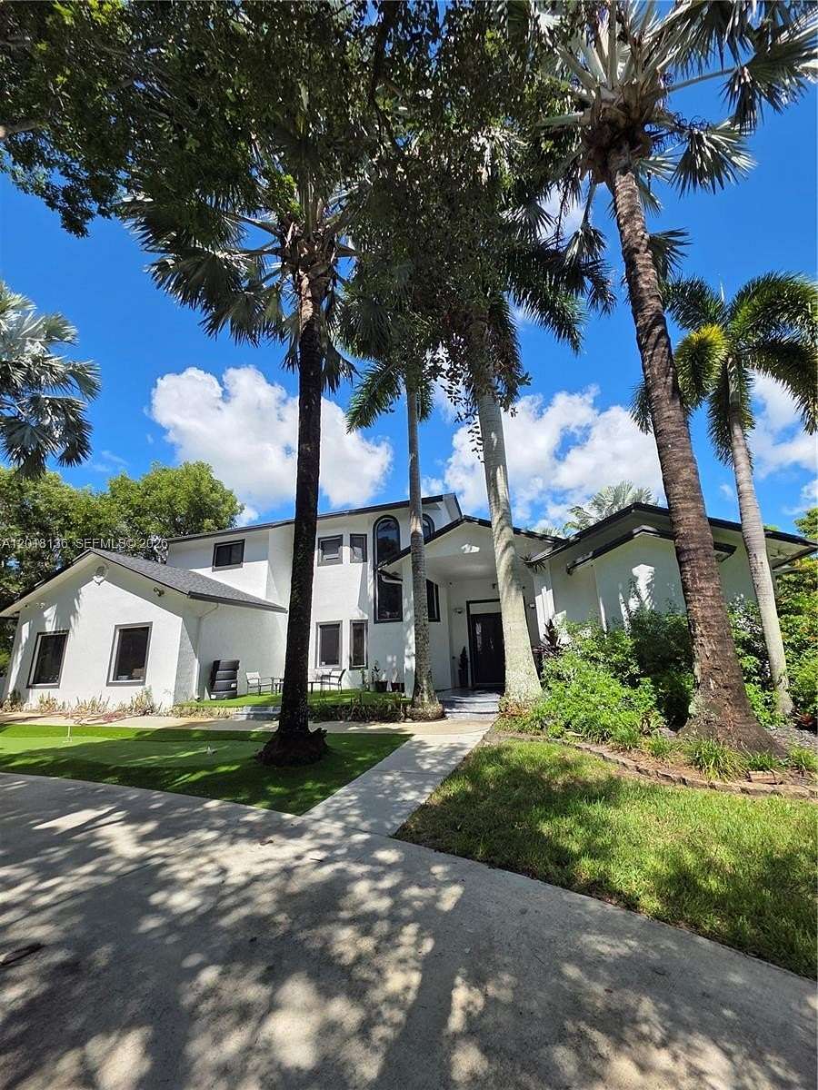 2.69 Acres of Land with Home for Lease in Cooper City, Florida