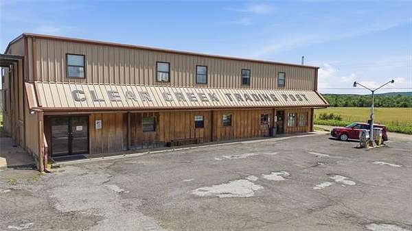 2 Acres of Improved Mixed-Use Land for Sale in Hulbert, Oklahoma