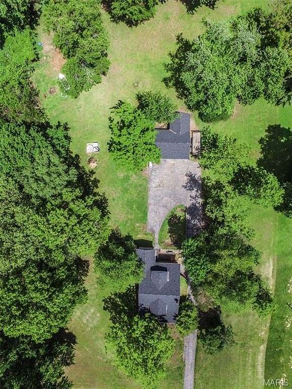 2 Acres of Land with Home for Sale in St. Louis, Missouri