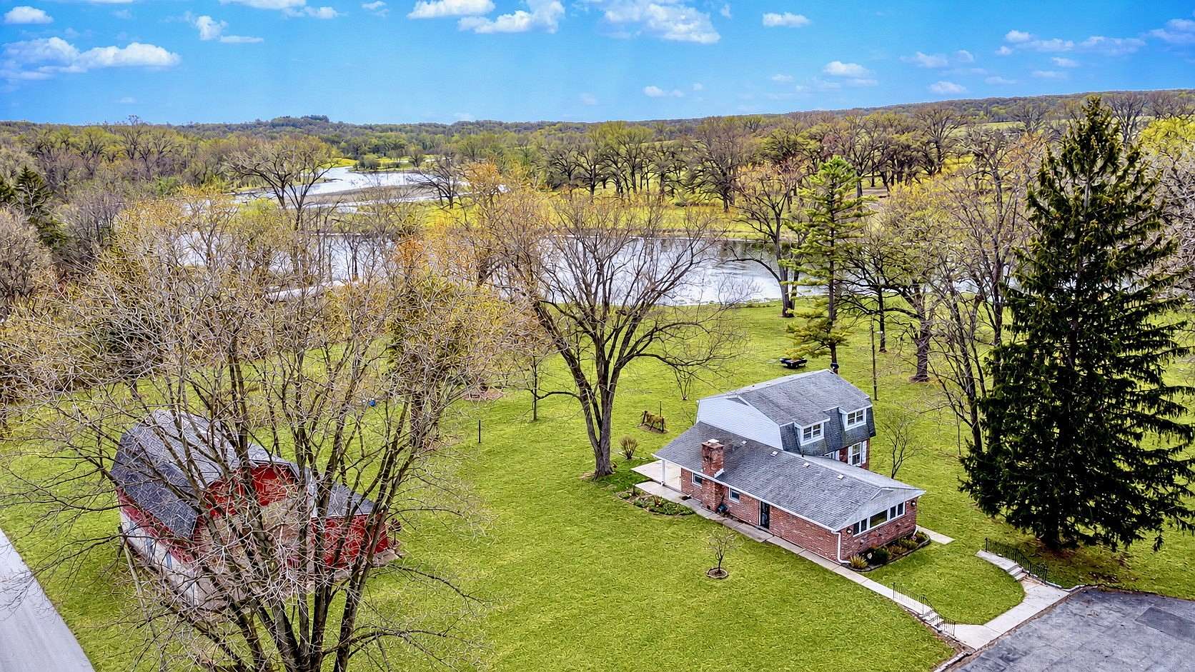 2.57 Acres of Land with Home for Sale in Algonquin, Illinois