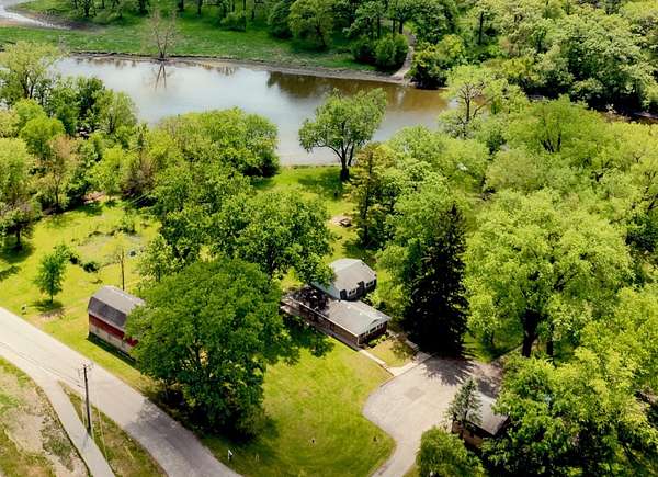 2.57 Acres of Land with Home for Sale in Algonquin, Illinois