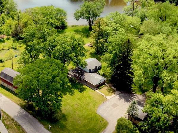 2.57 Acres of Land with Home for Sale in Algonquin, Illinois
