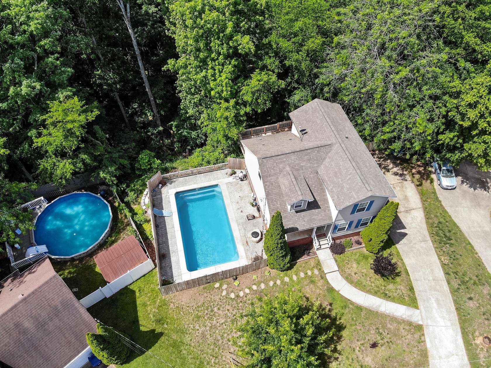 1.7 Acres of Land with Home for Sale in Clarksville, Tennessee