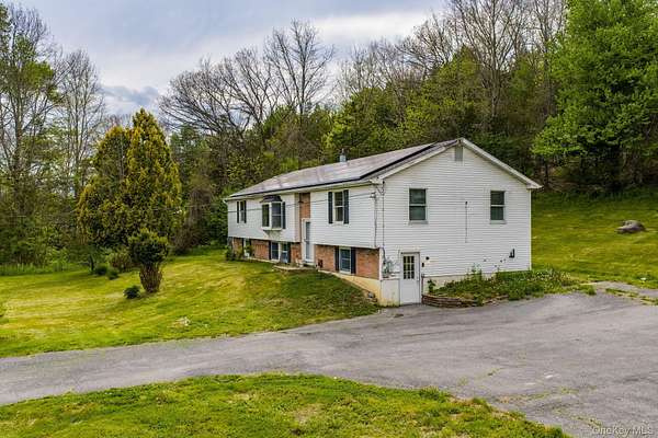 9 Acres of Land with Home for Sale in New Hampton, New York