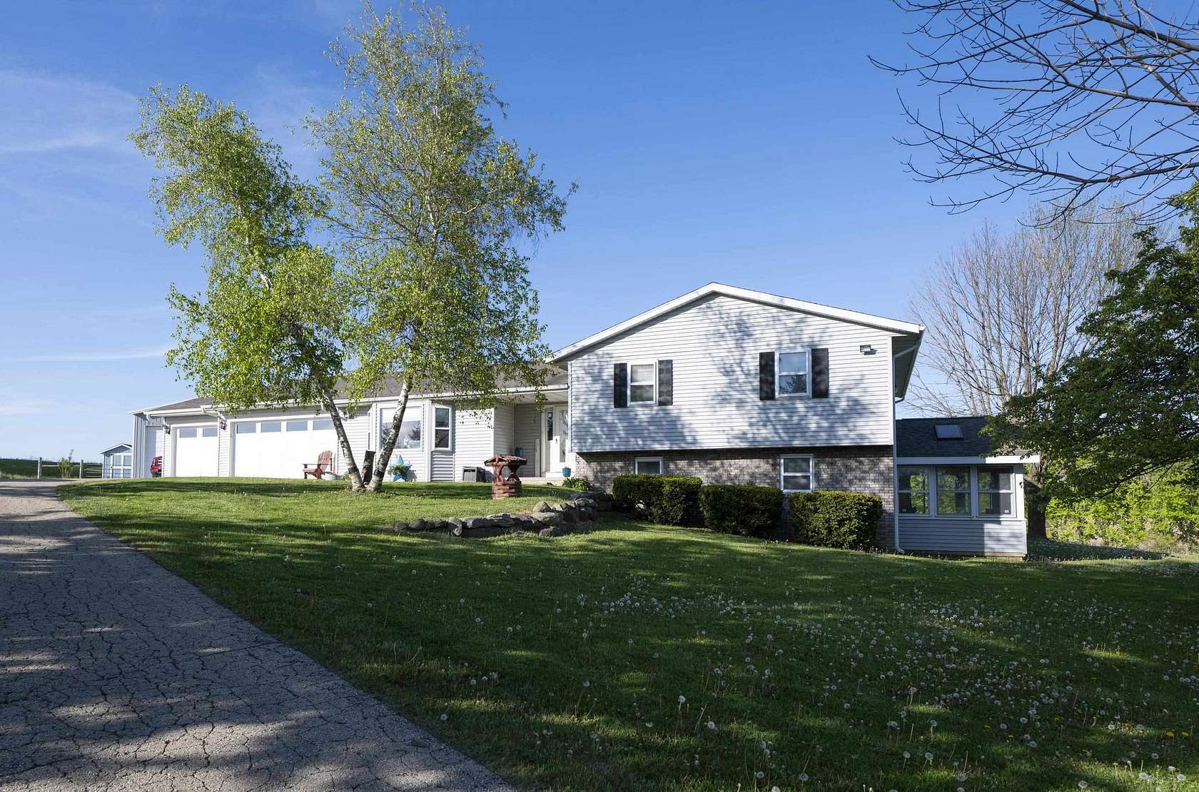 4.3 Acres of Land with Home for Sale in Deerfield, Wisconsin